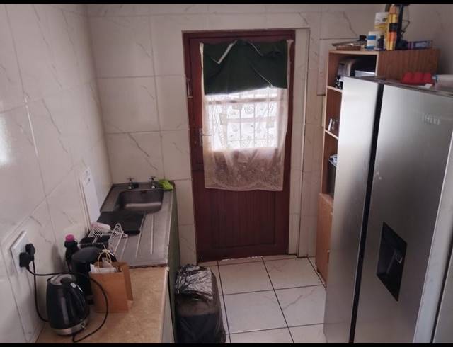 4 BEDROOM HOUSE FOR SALE IN ROCKLANDS